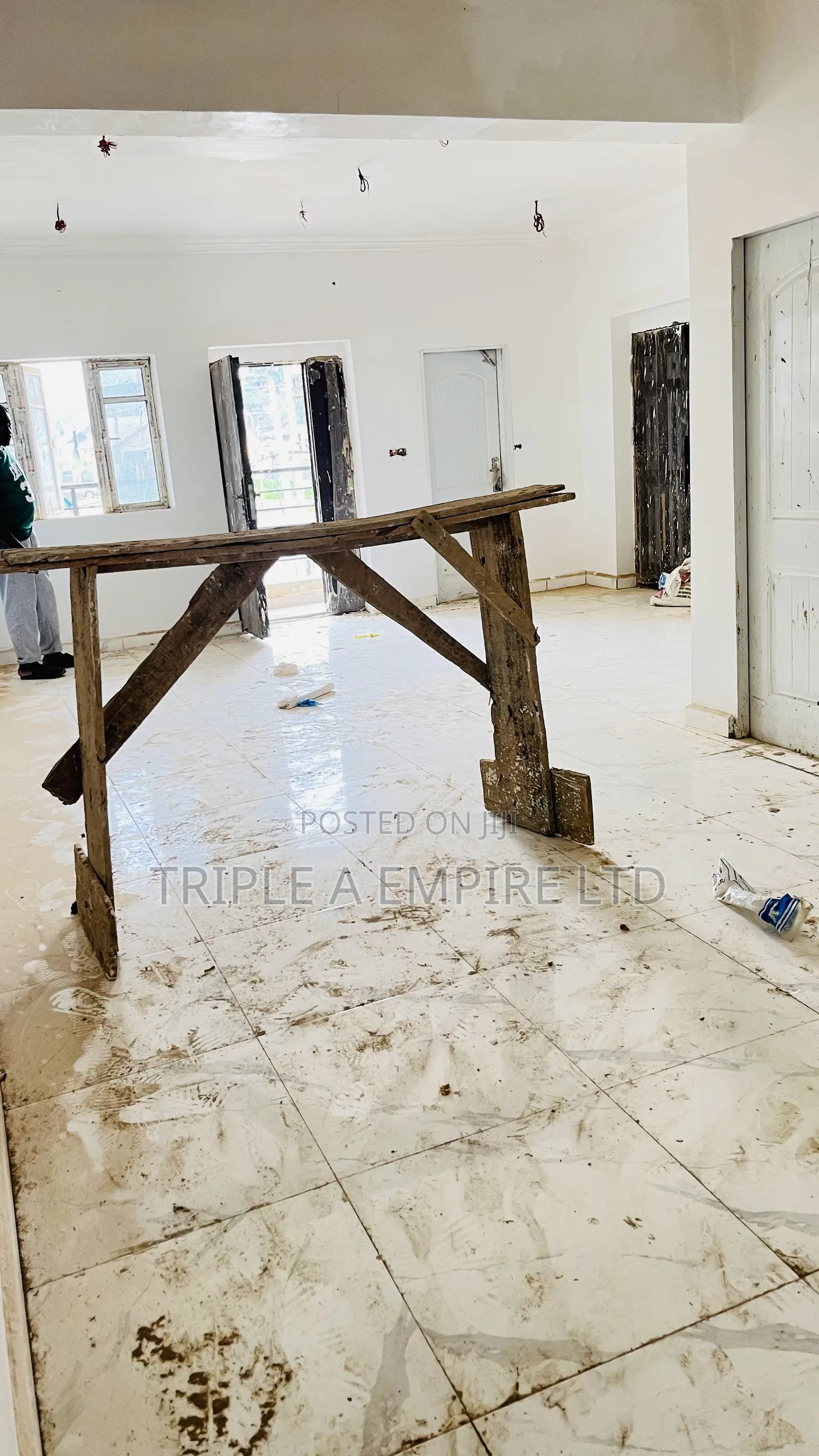 4bdrm Apartment in Life Camp for sale