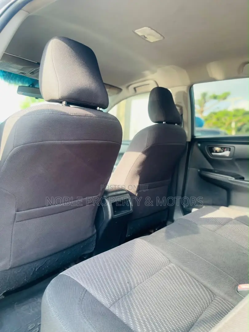 Toyota Camry LE 4dr Sedan (2.5L 4cyl 6A) 2016 Gray