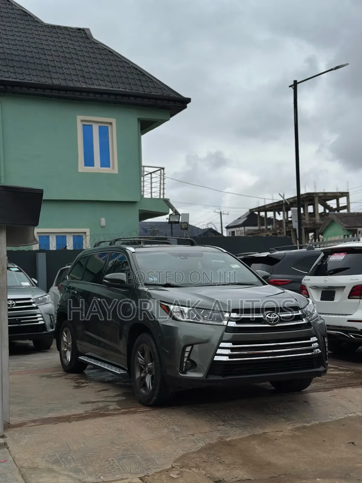 Toyota Highlander Limited Platinum 4dr SUV AWD (3.5L 6cyl 6A) 2015