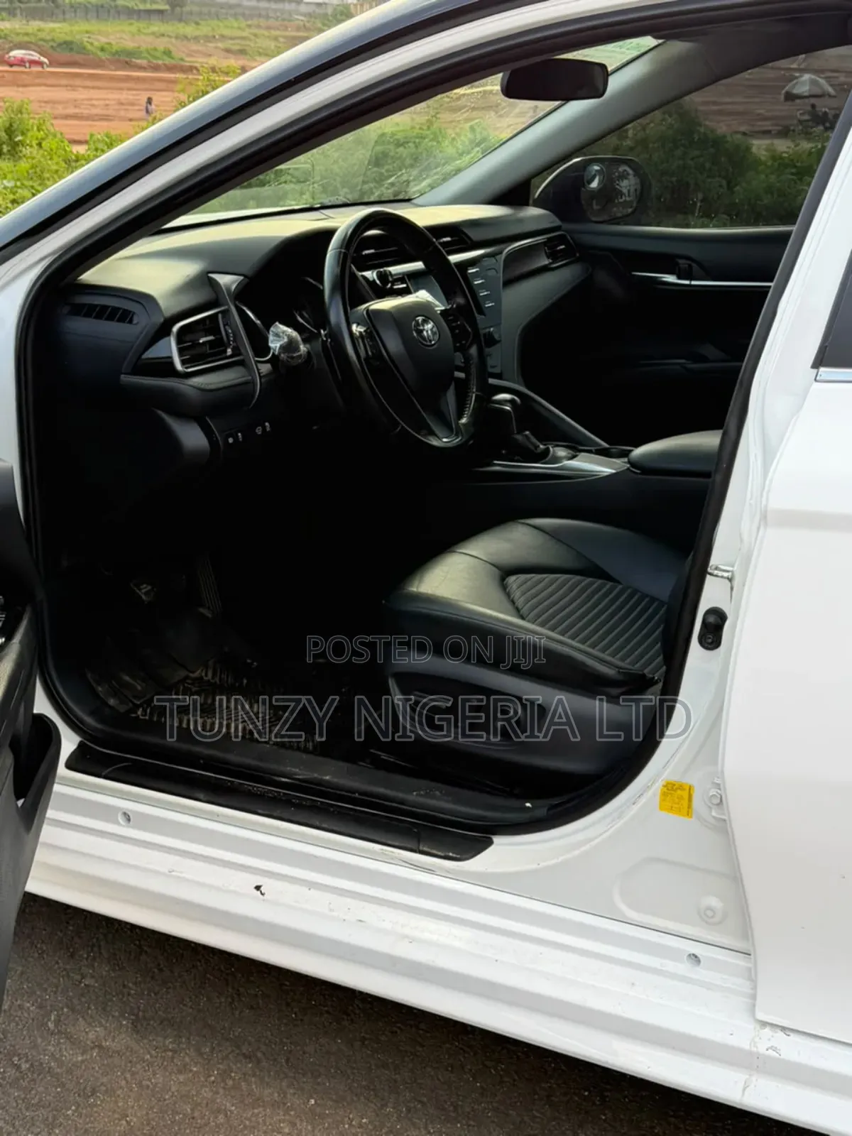 Toyota Camry 2019 White