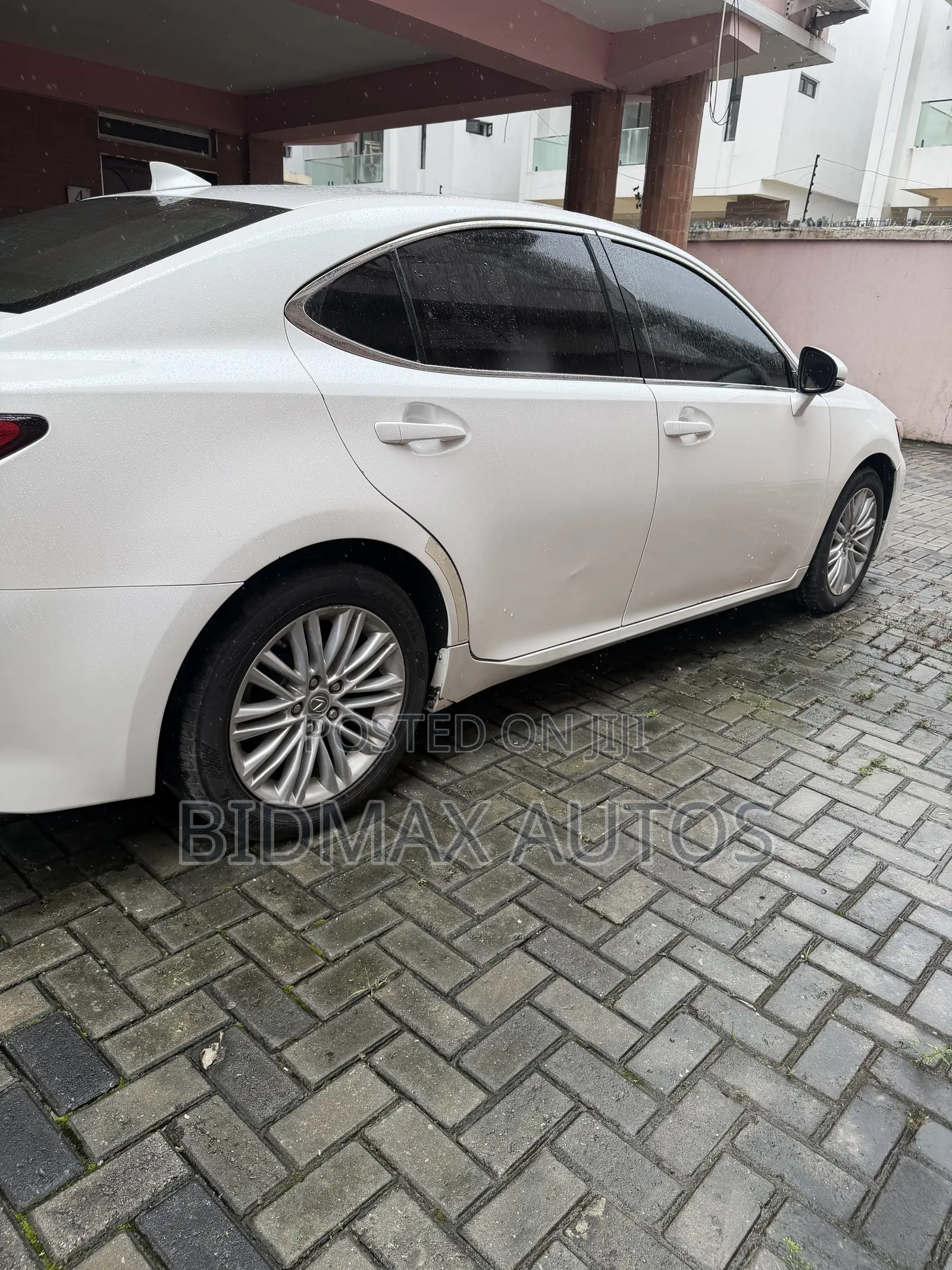 Lexus ES 350 FWD 2015 White