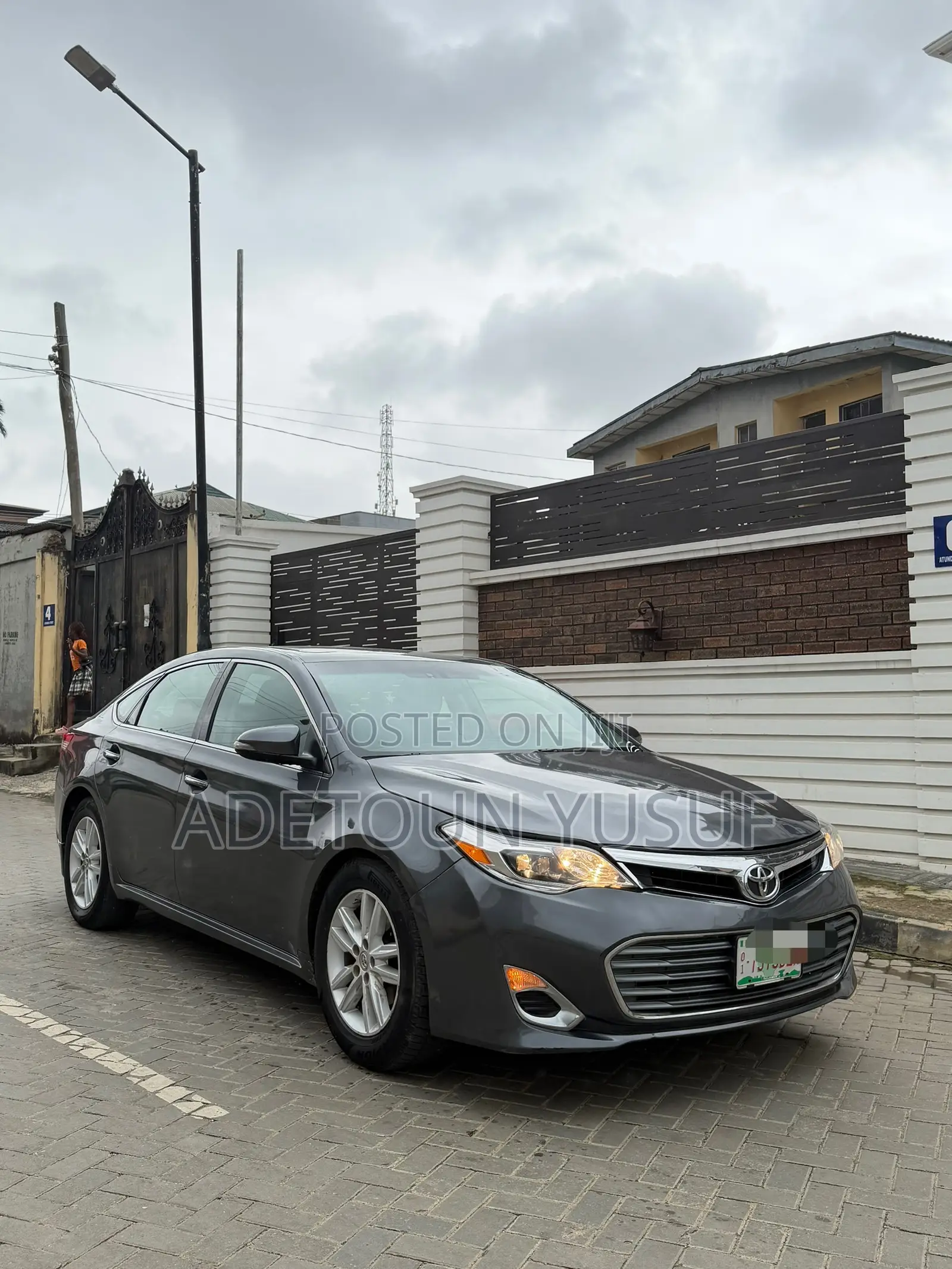 Toyota Avalon XLE Premium 4dr Sedan (3.5L 6cyl 6A) 2015 Gray