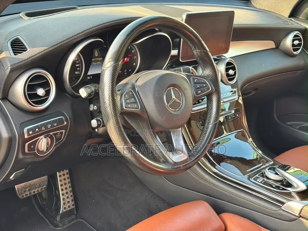 Mercedes-Benz GLC-Class 2017 Blue