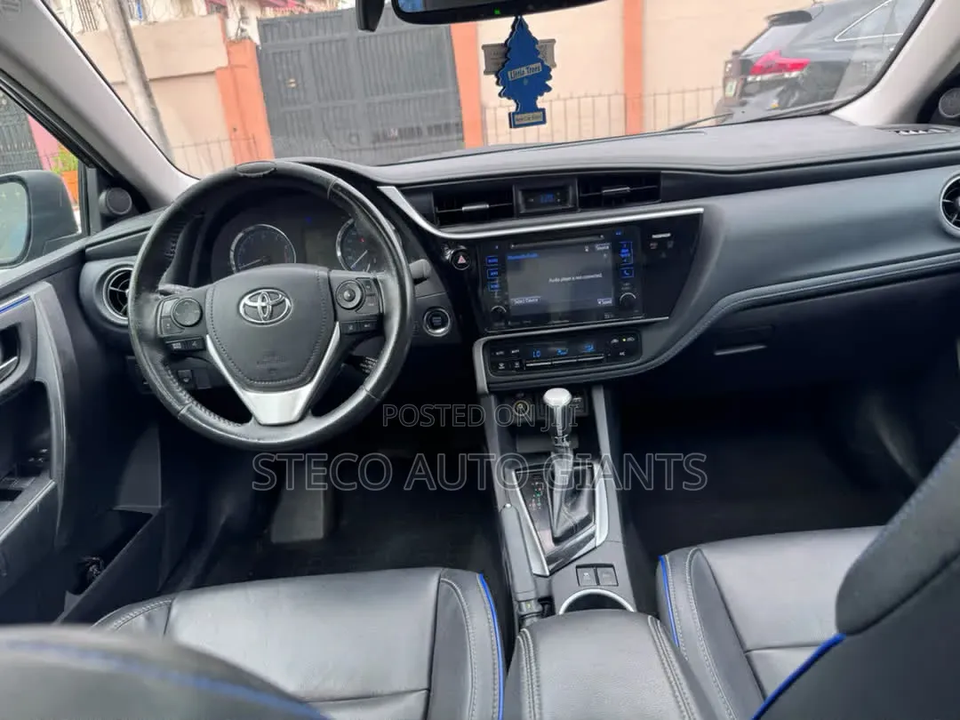 Toyota Corolla 2017 Black