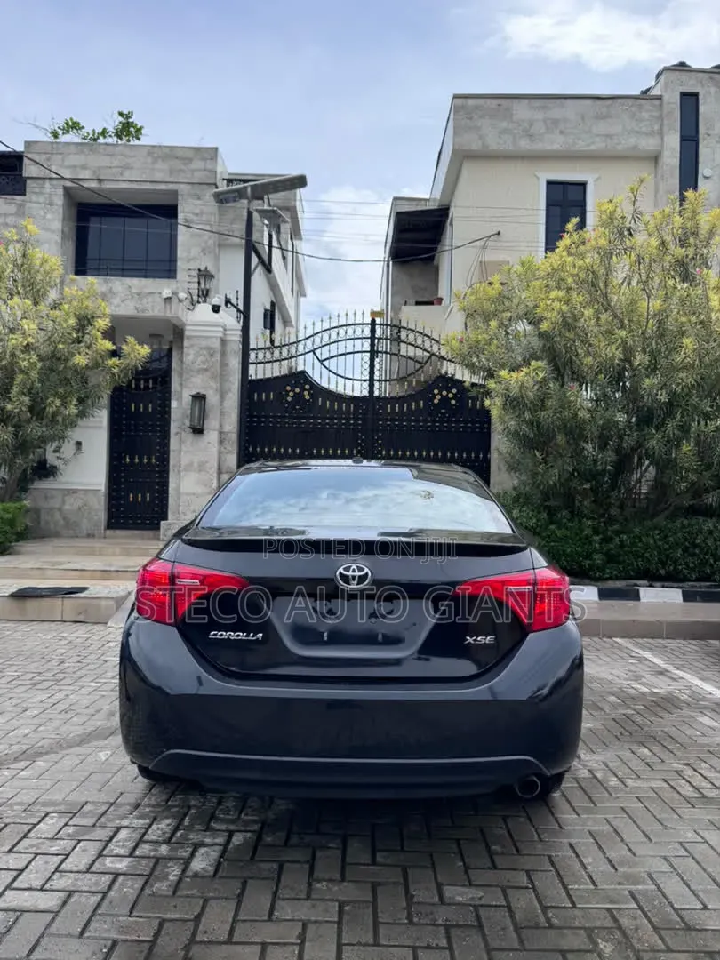 Toyota Corolla 2017 Black