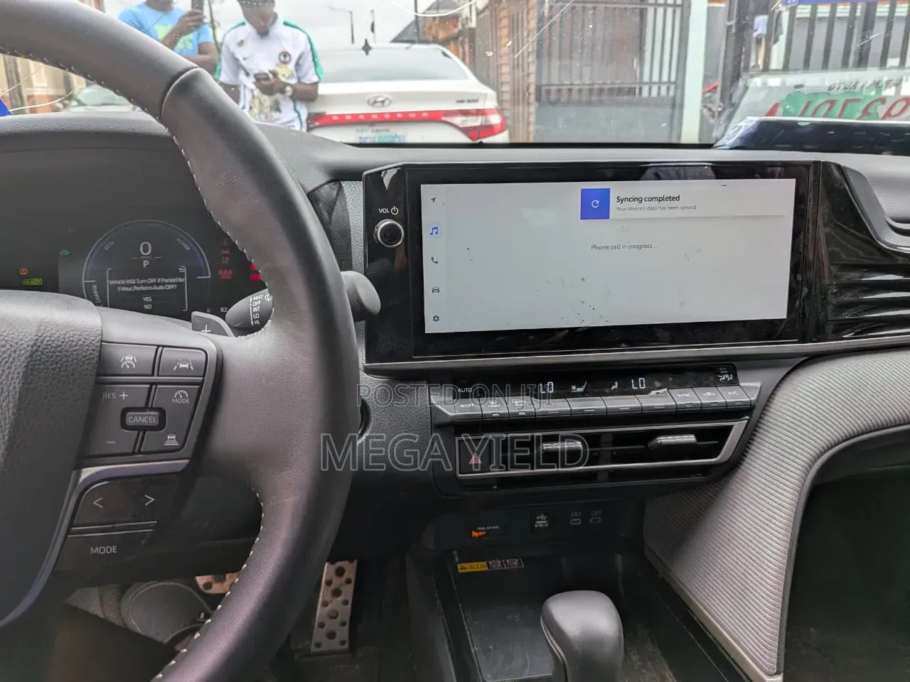 Toyota Camry SE 2025 Red
