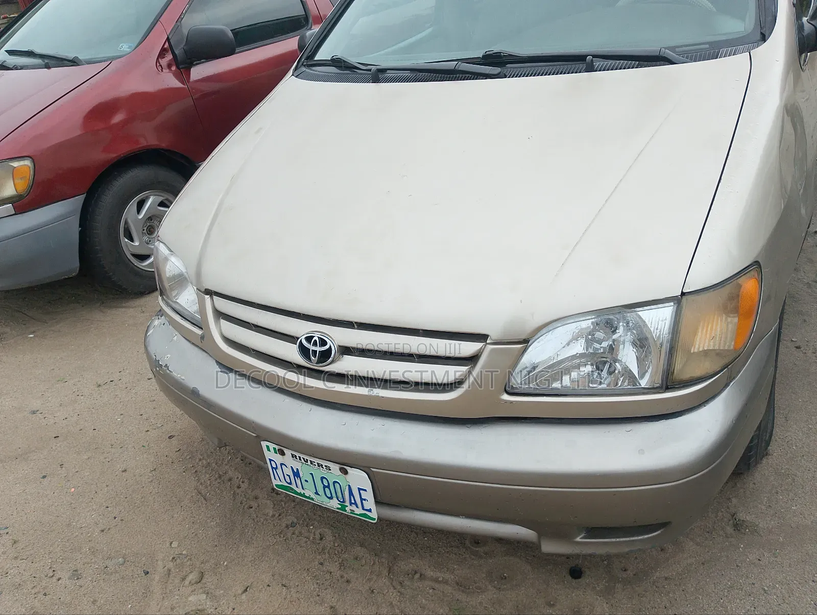 Toyota Sienna LE 2002 Gold