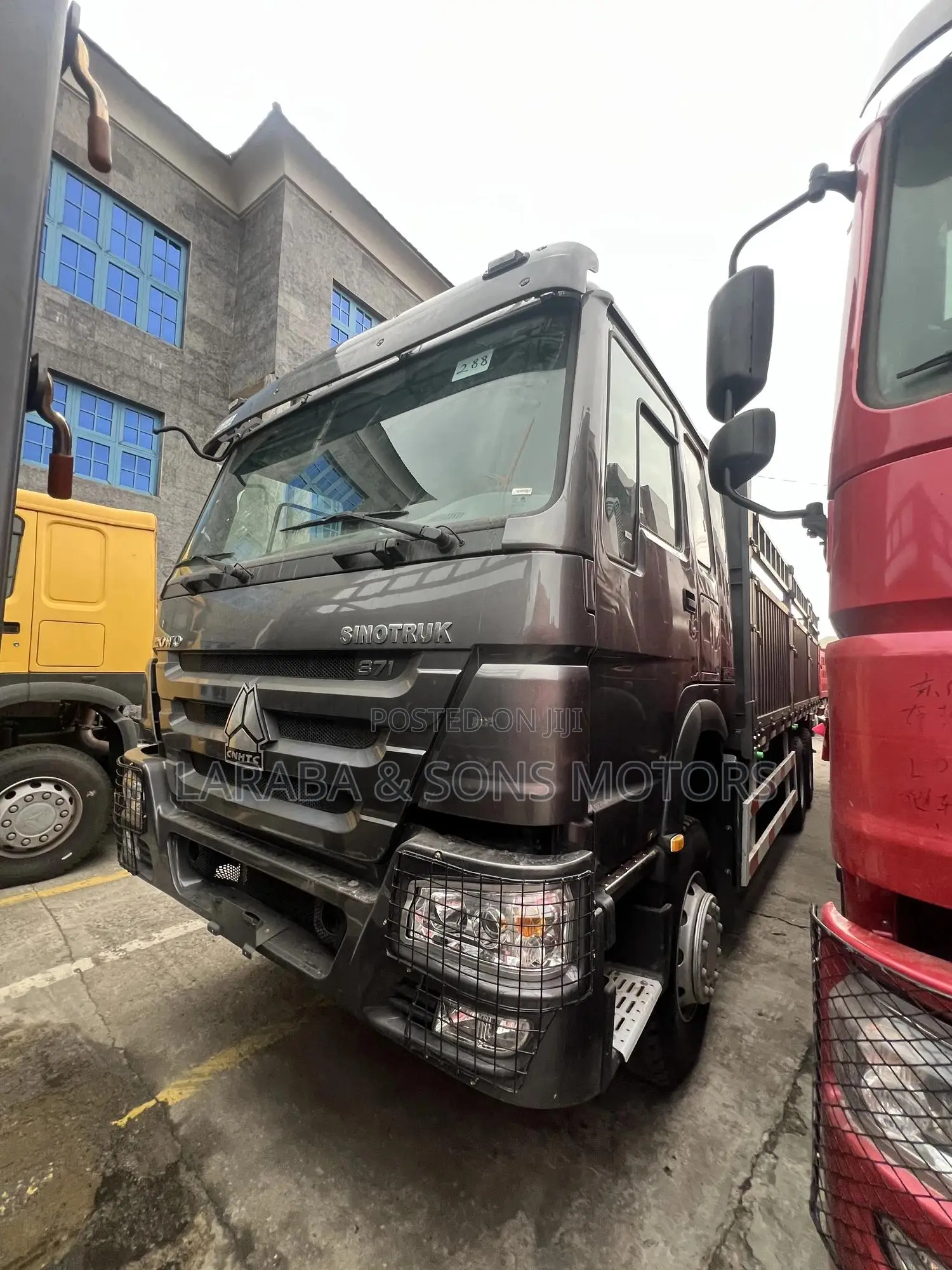 Trailer Half Body