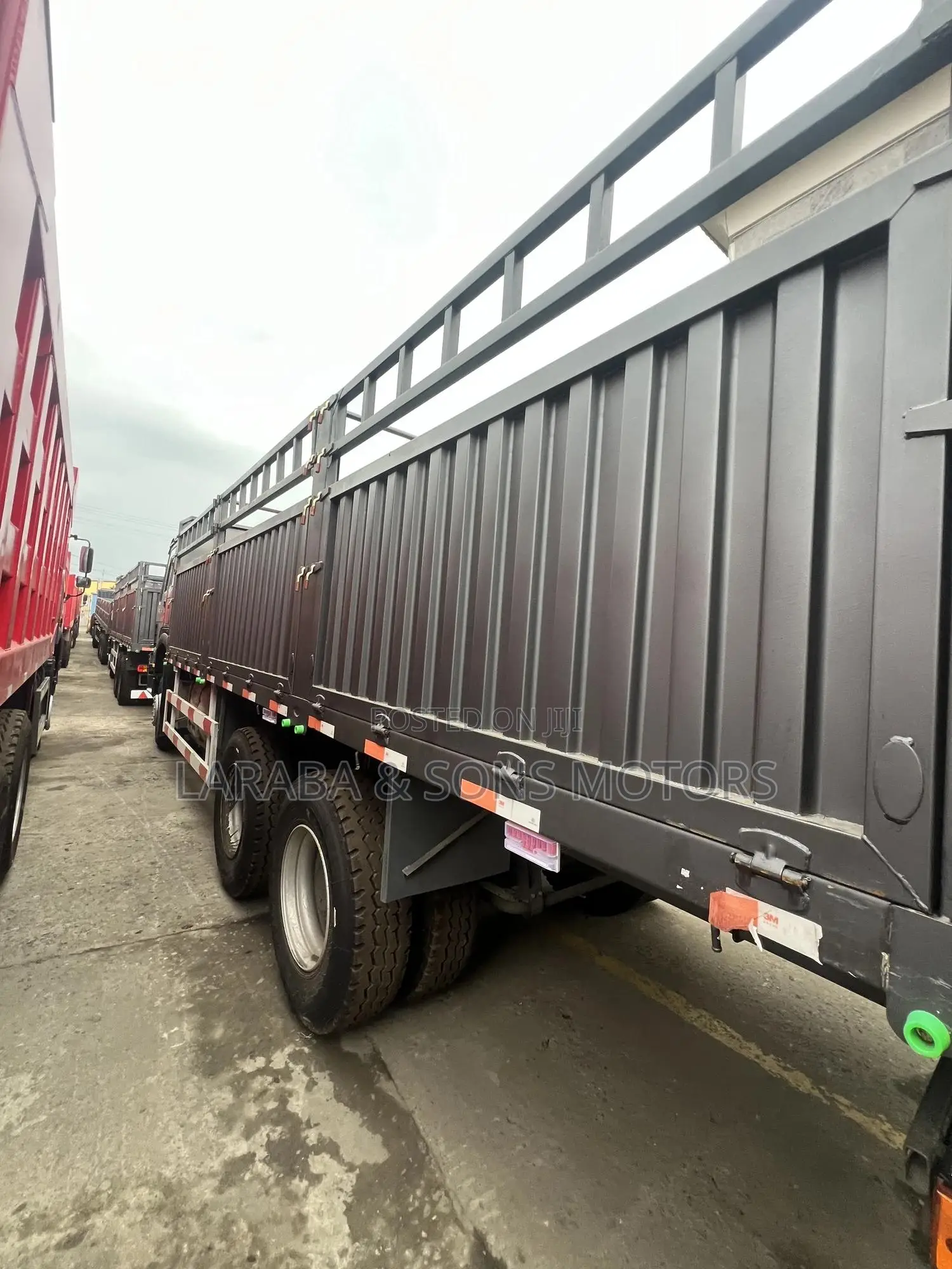 Trailer Half Body