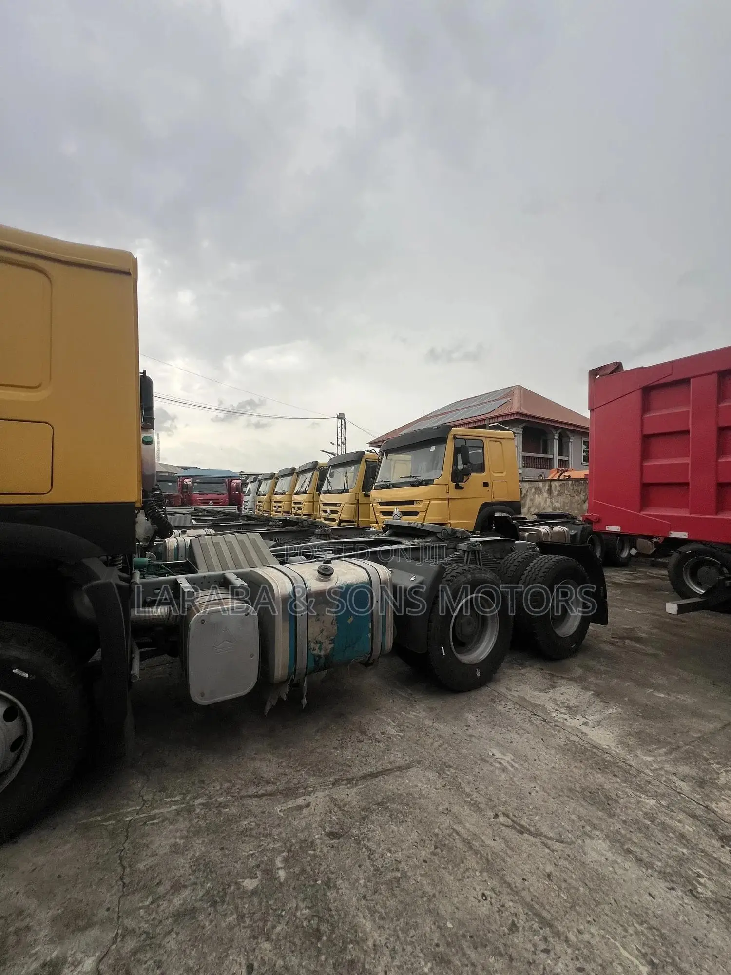 Trailer Half Body
