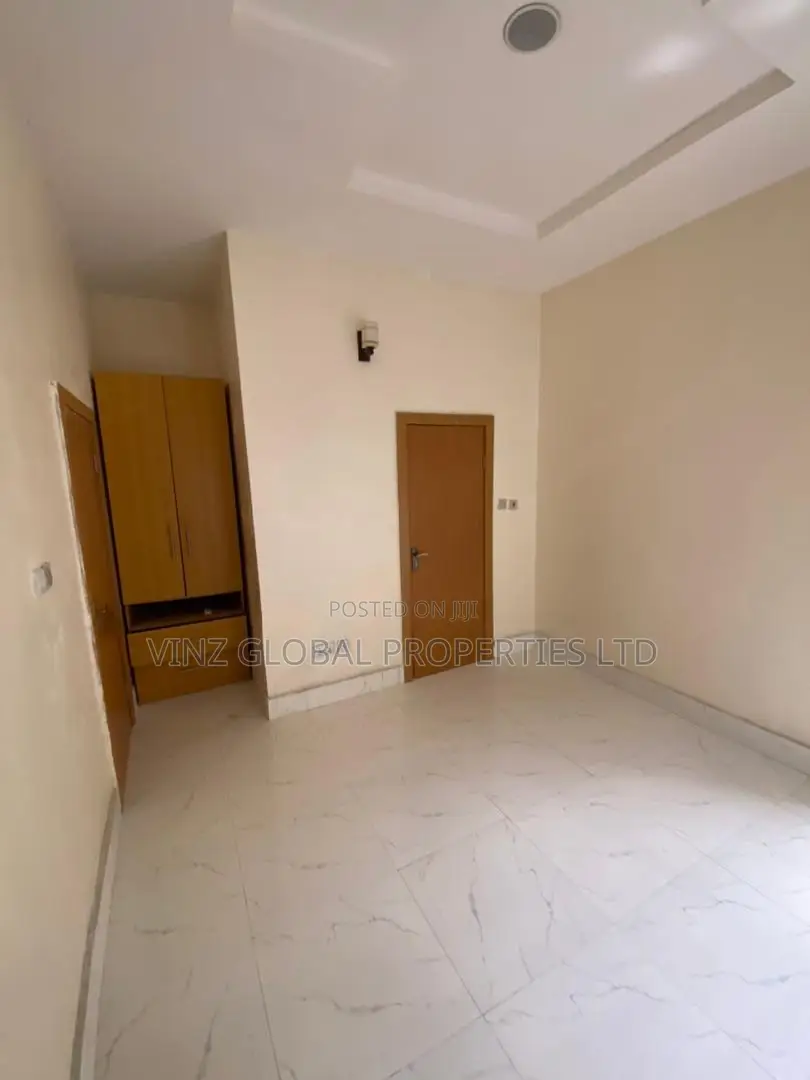 4bdrm Duplex in Lekki for rent