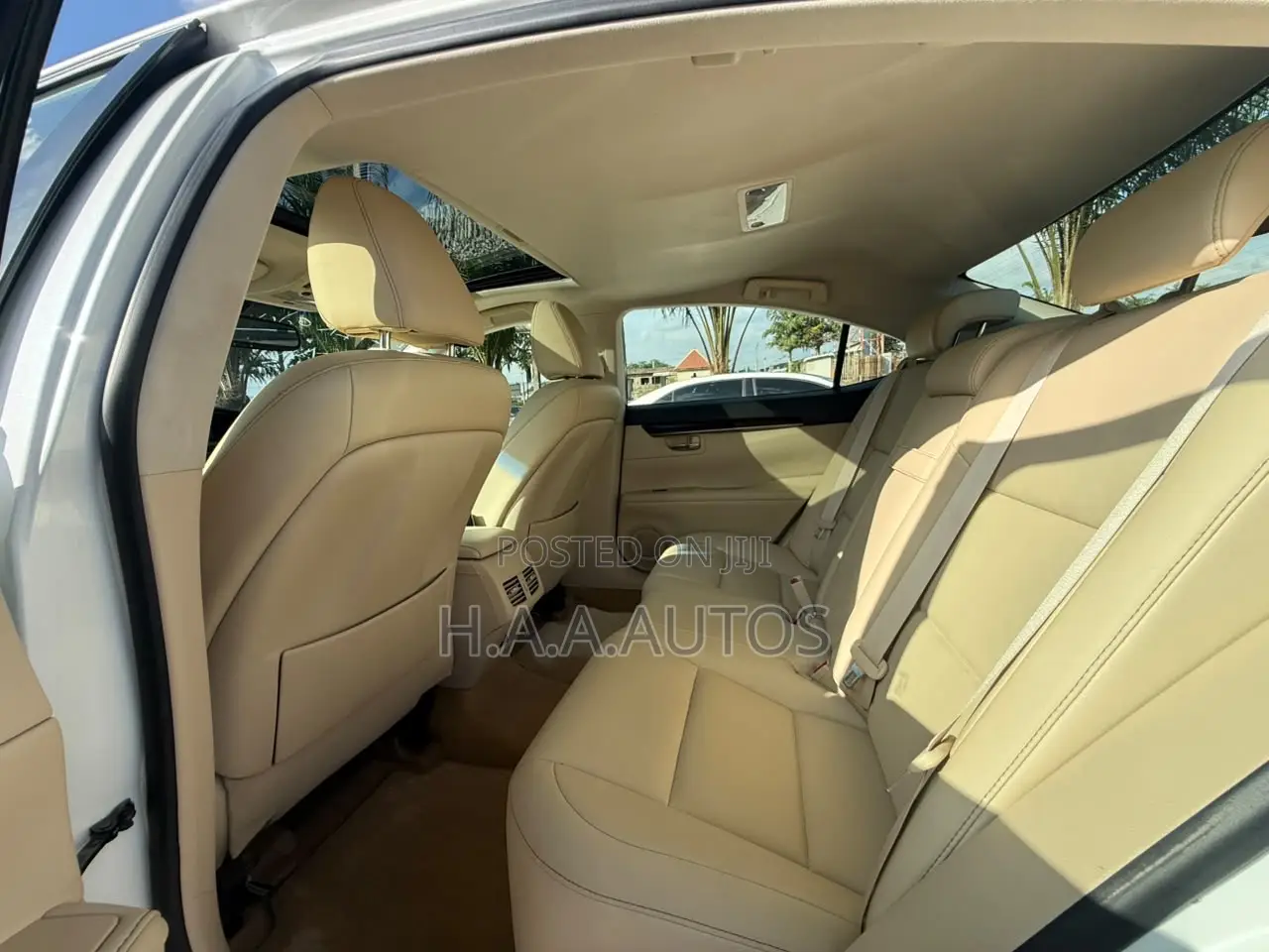 Lexus ES 350 FWD 2013 White