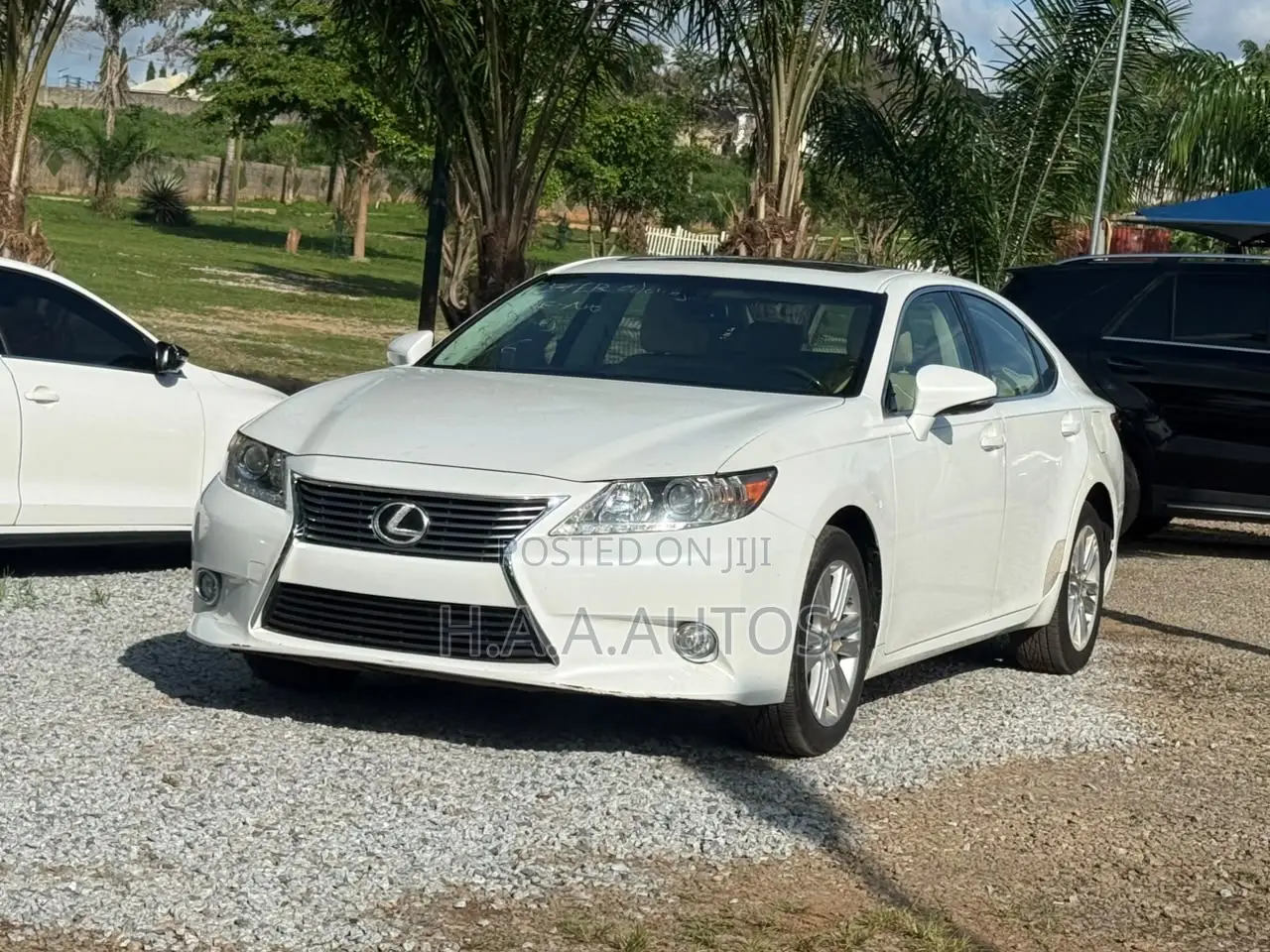 Lexus ES 350 FWD 2013 White