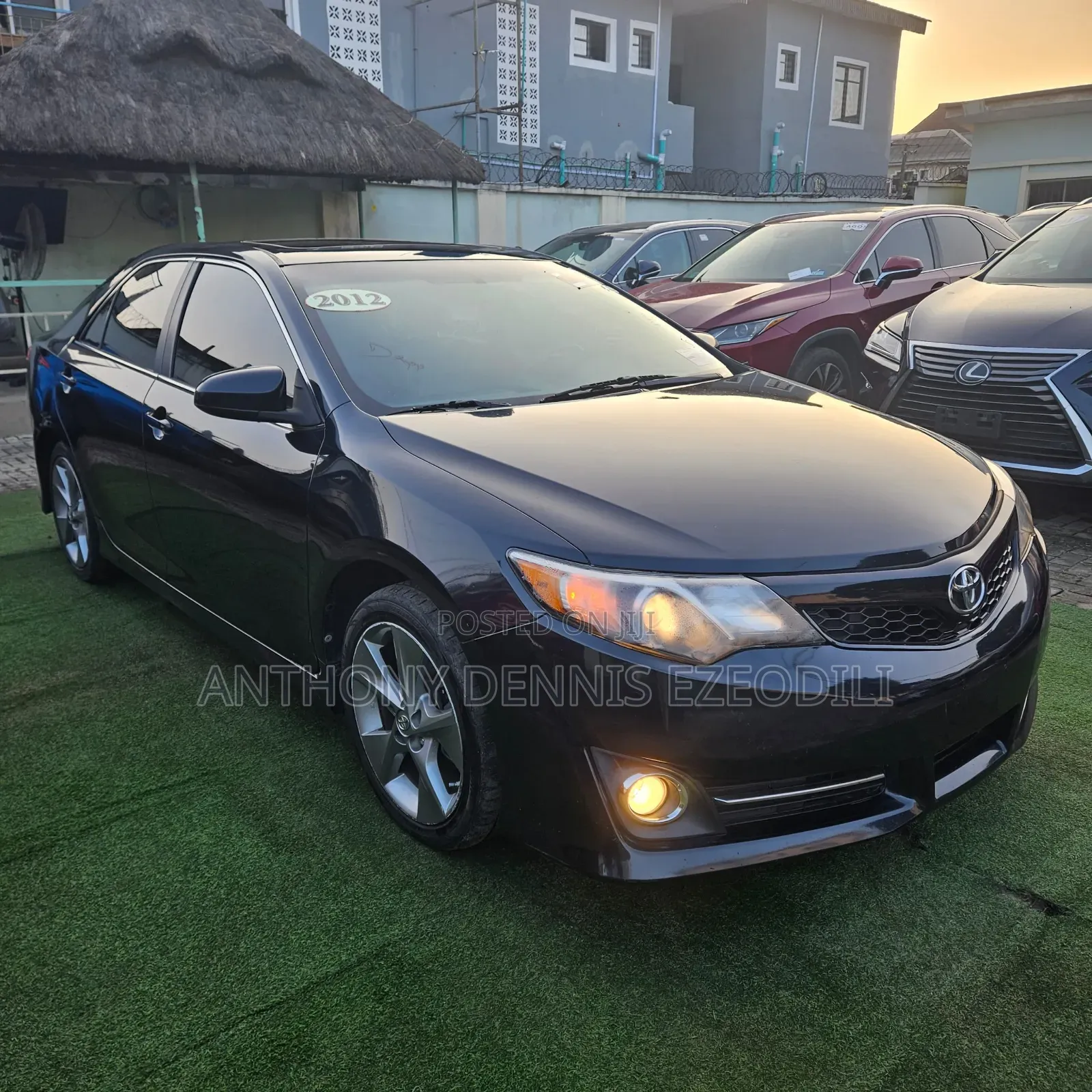 Toyota Camry SE V6 4dr Sedan (3.5L 6cyl 6A) 2012 Gray