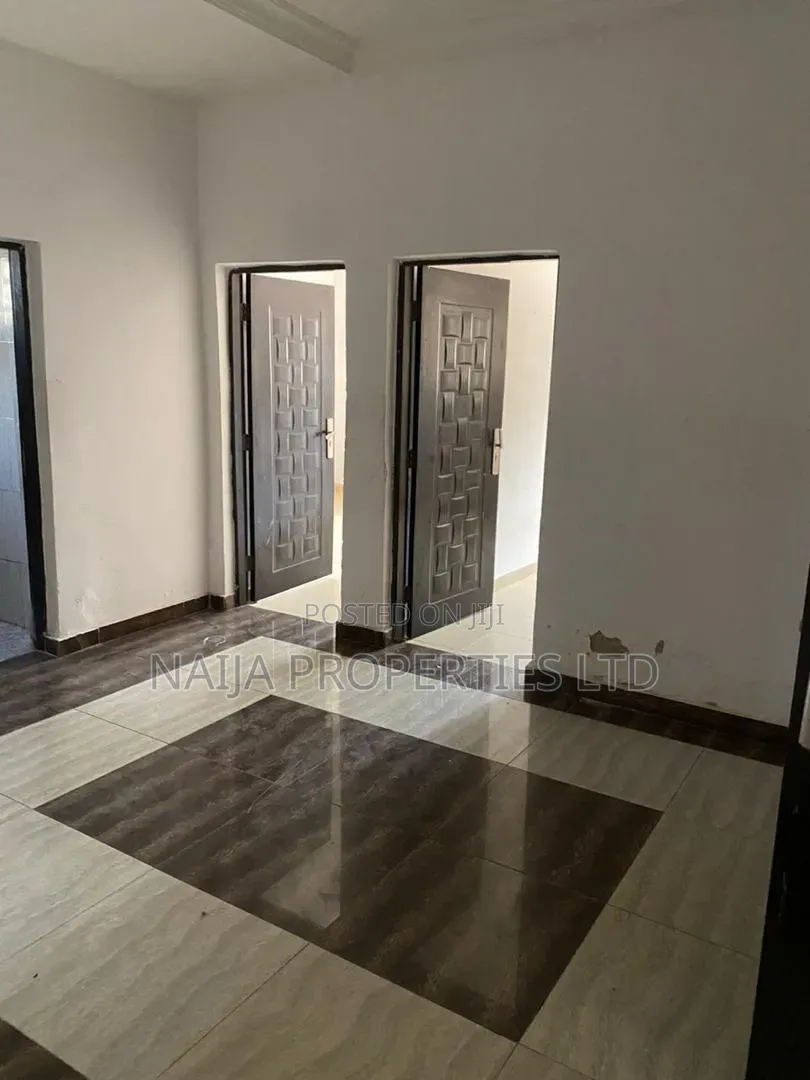 3bdrm Block of Flats in Thera Peace Zone, Sangotedo for sale
