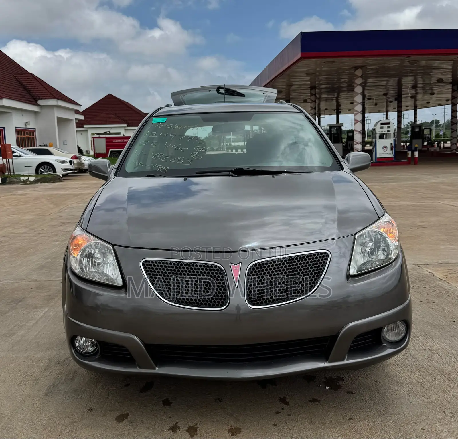 Pontiac Vibe 2006 Gray