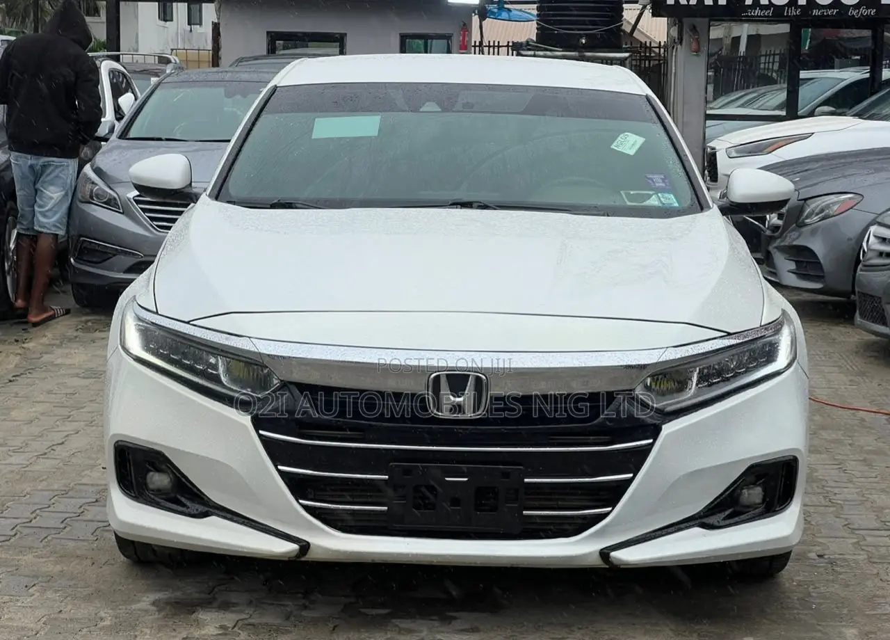 Honda Accord 2018 White
