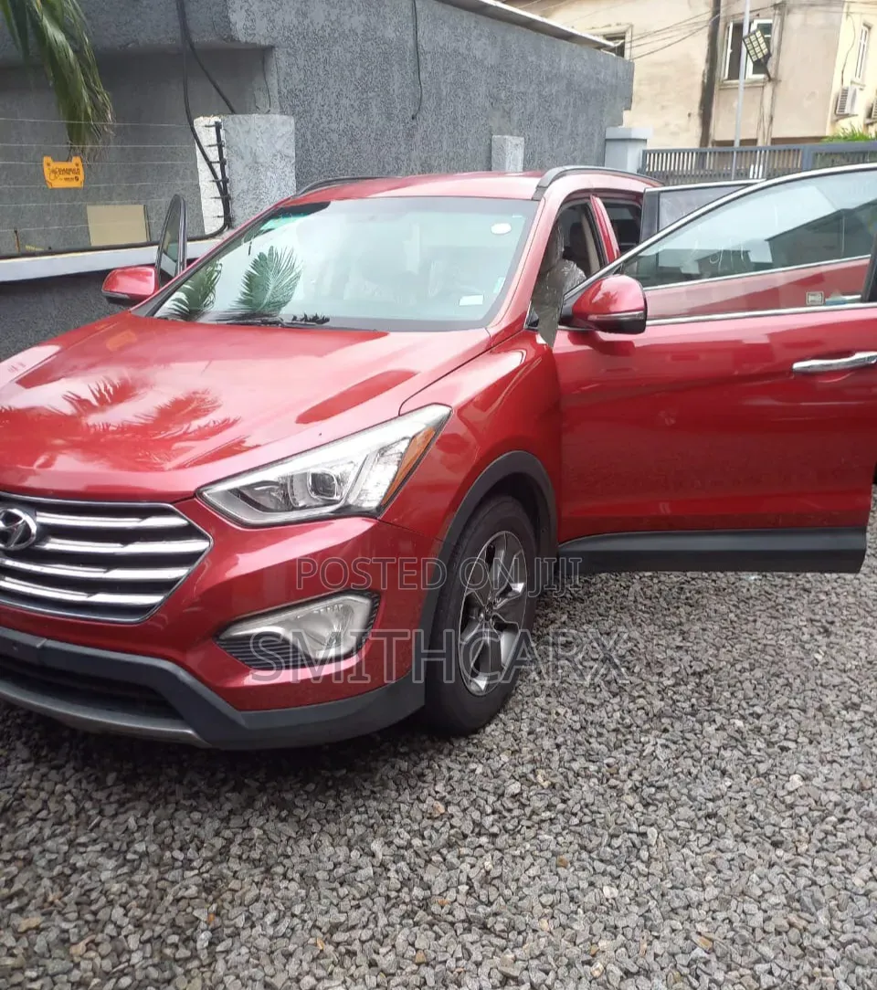 Hyundai Santa Fe 2013 Red