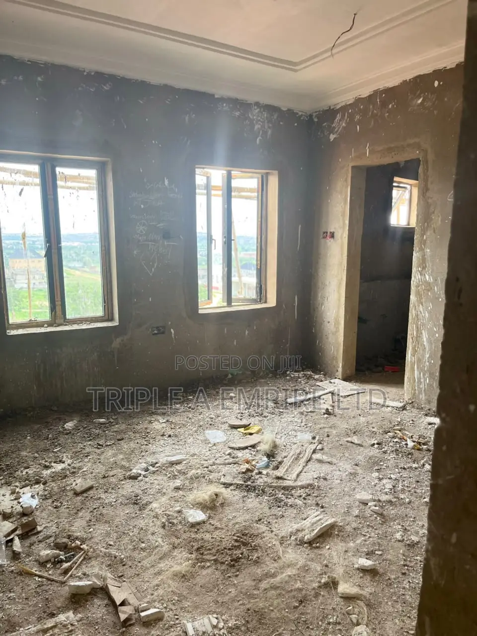 3bdrm Block of Flats in Life Camp for sale