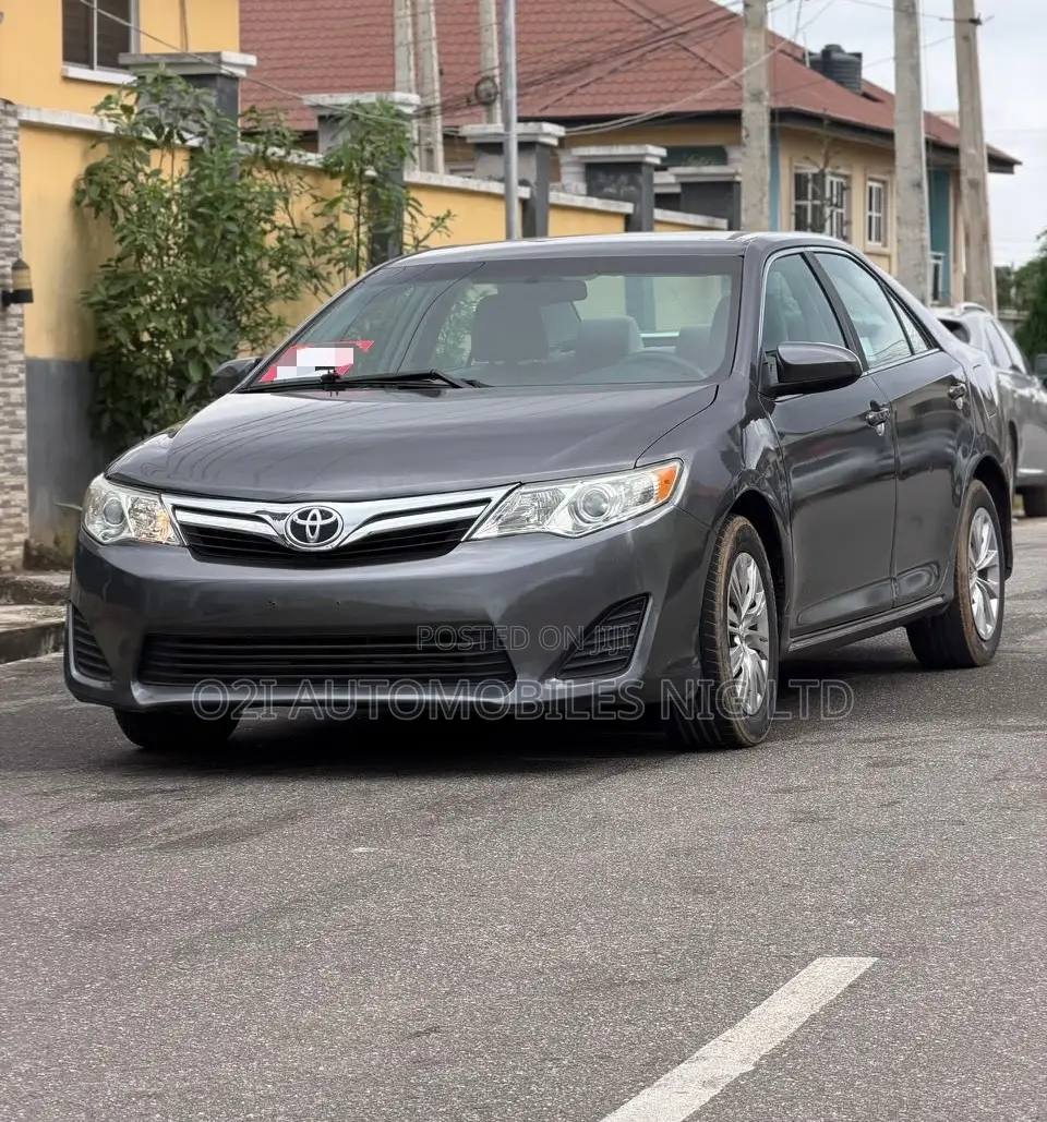 Toyota Camry 2013 Gray