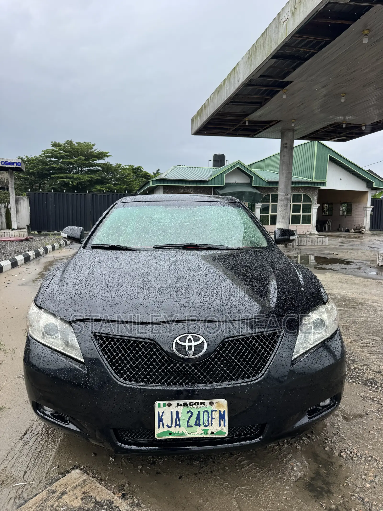 Toyota Camry LE 4dr Sedan (2.5L 4cyl 6AM) 2010 Black