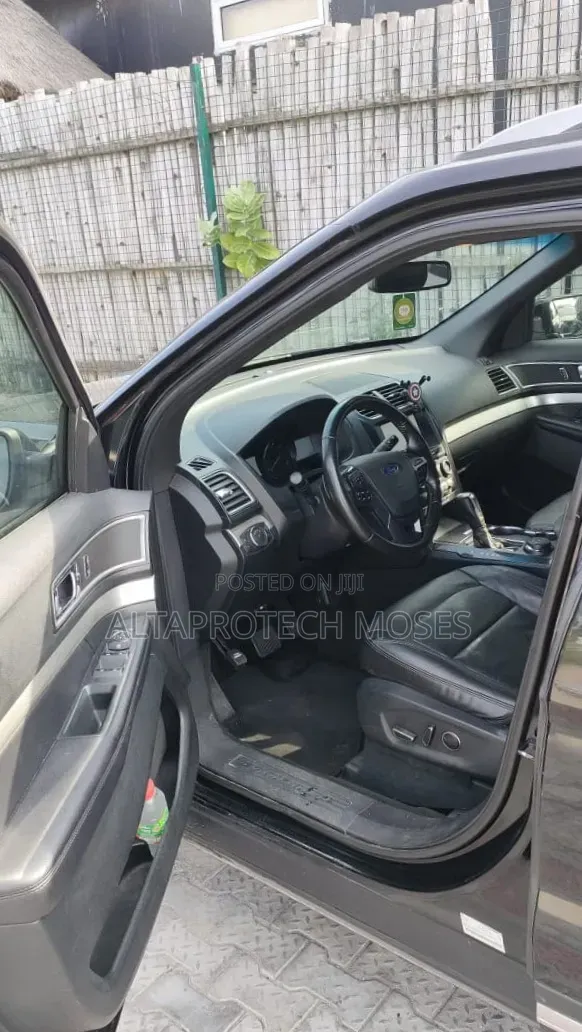 Ford Explorer Limited FWD 2018 Black