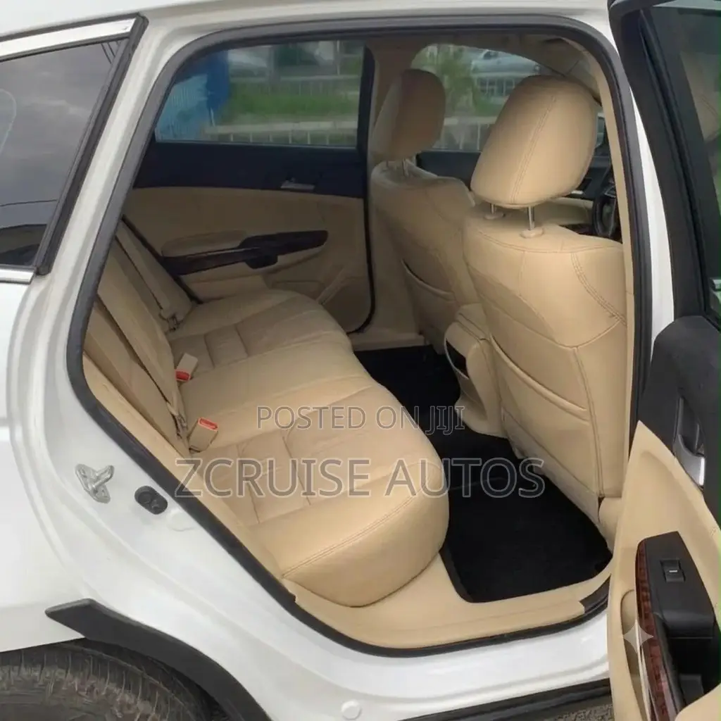 Honda Crosstour 3.5 FWD 2011 White