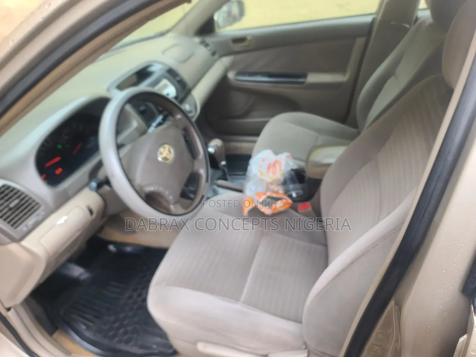Toyota Camry 2005 Gold