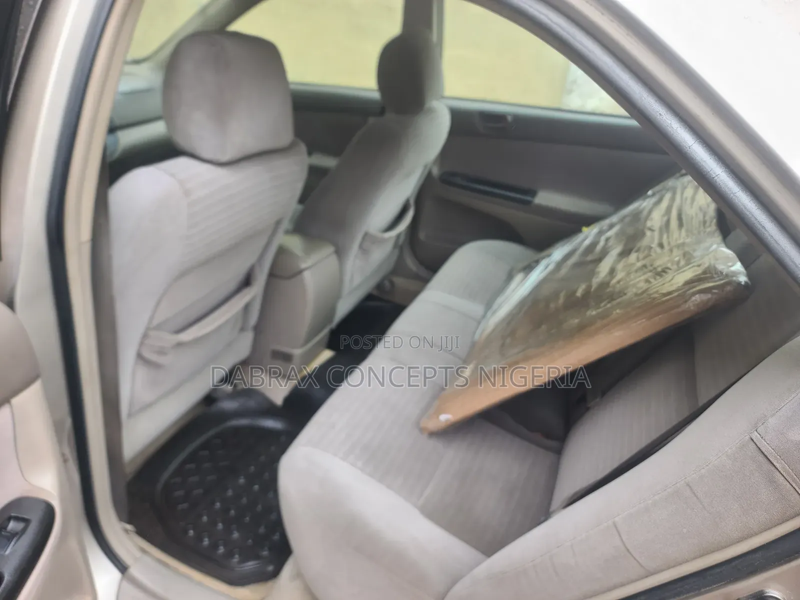 Toyota Camry 2005 Gold