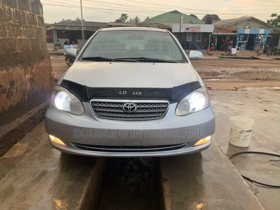 Toyota Corolla LE 2005 Silver