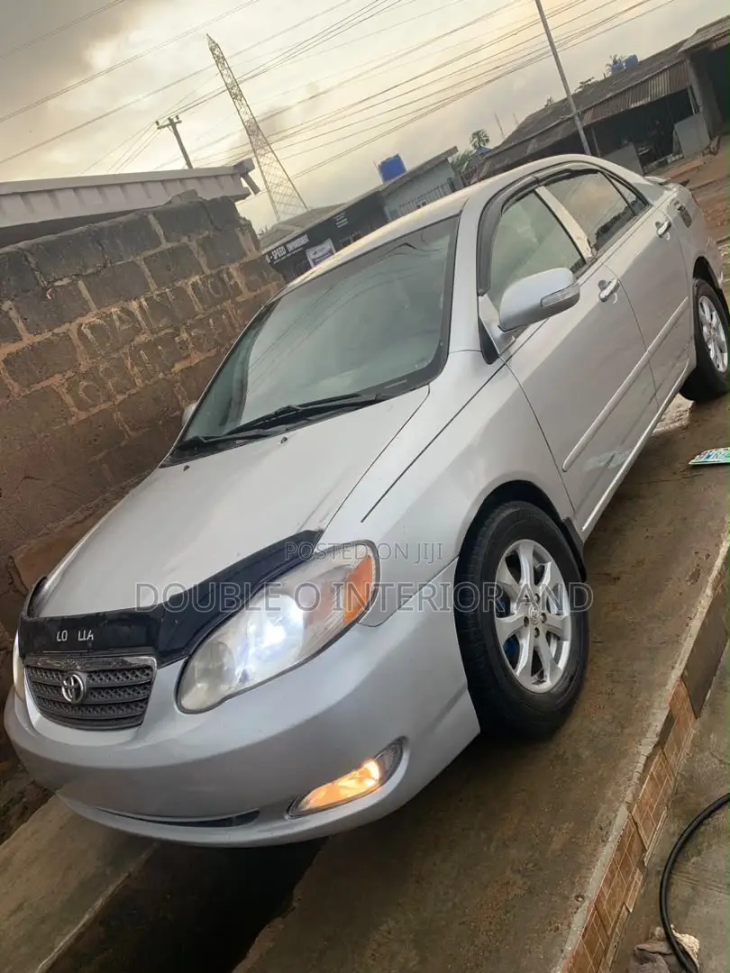 Toyota Corolla LE 2005 Silver