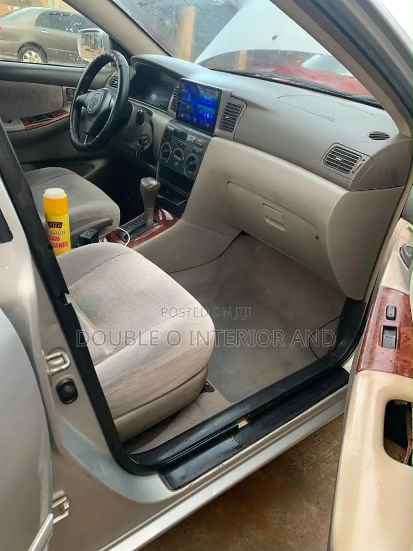 Toyota Corolla LE 2005 Silver
