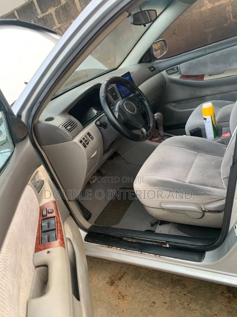 Toyota Corolla LE 2005 Silver
