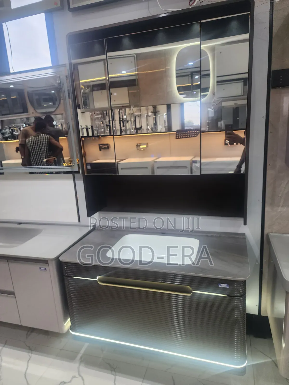 Mmaat Bathroom Cabinet