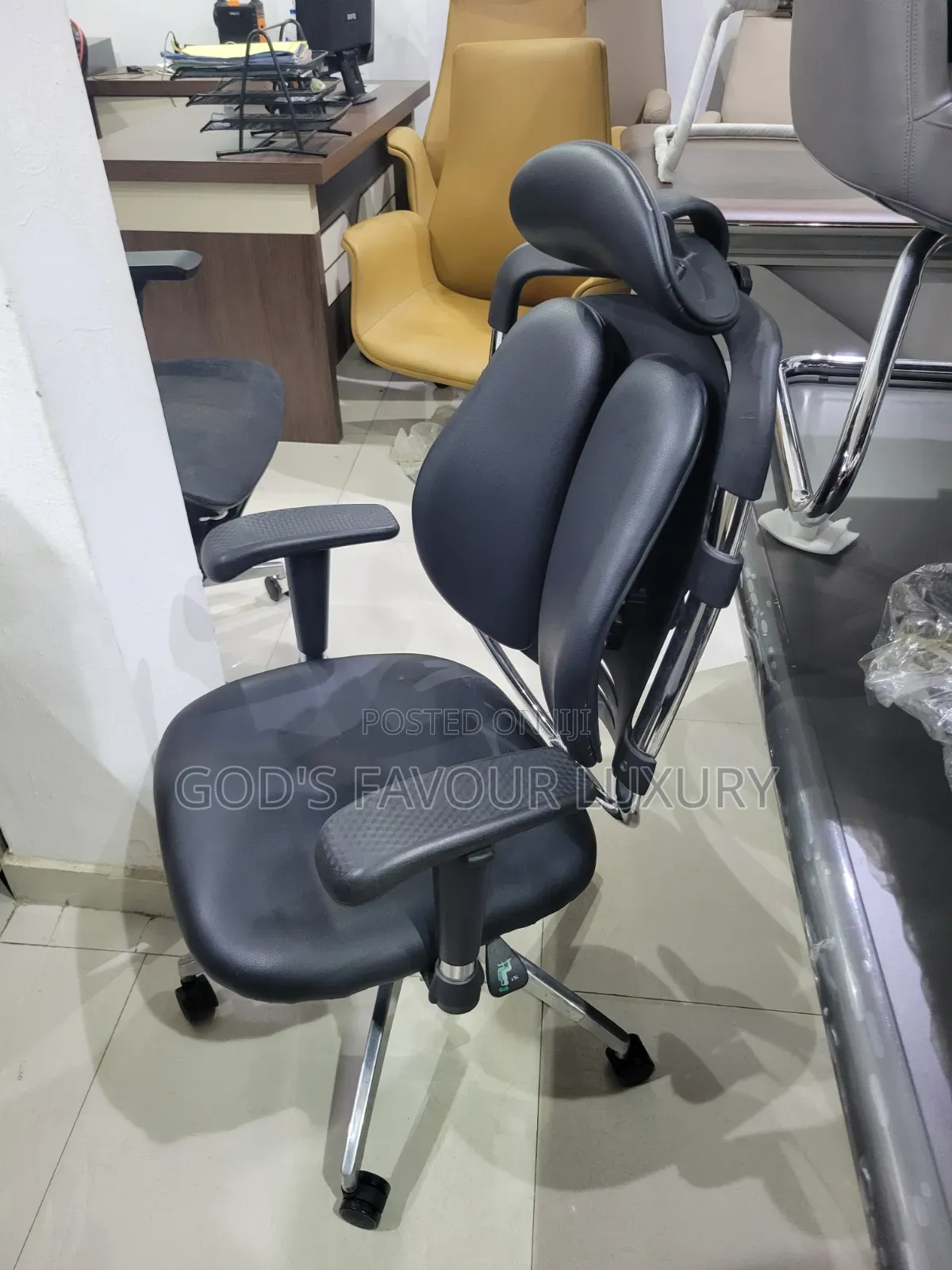 Orthopedic Kidney Office Chair.