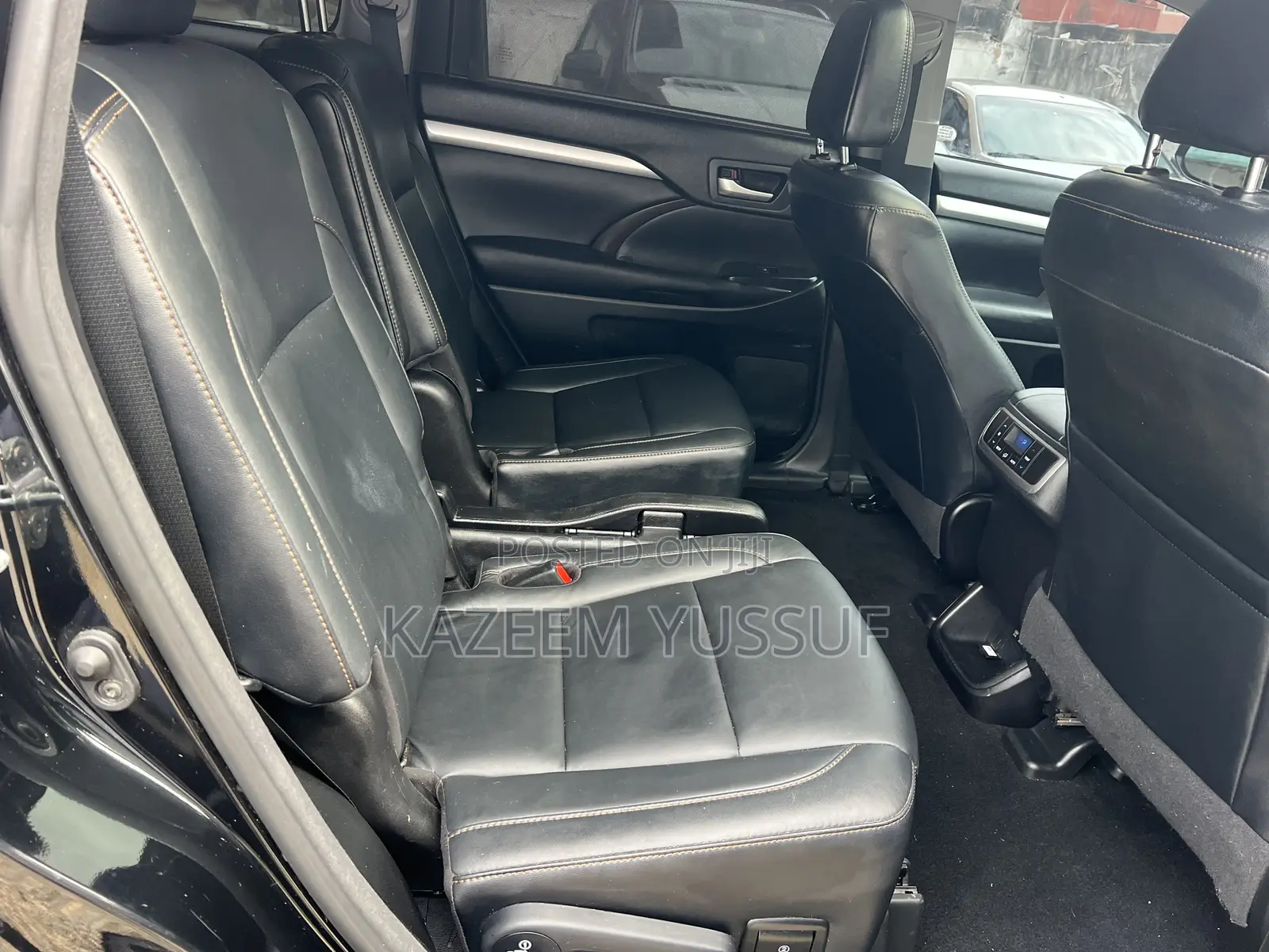 Toyota Highlander XLE 4x4 V6 (3.5L 6cyl 8A) 2018 Black