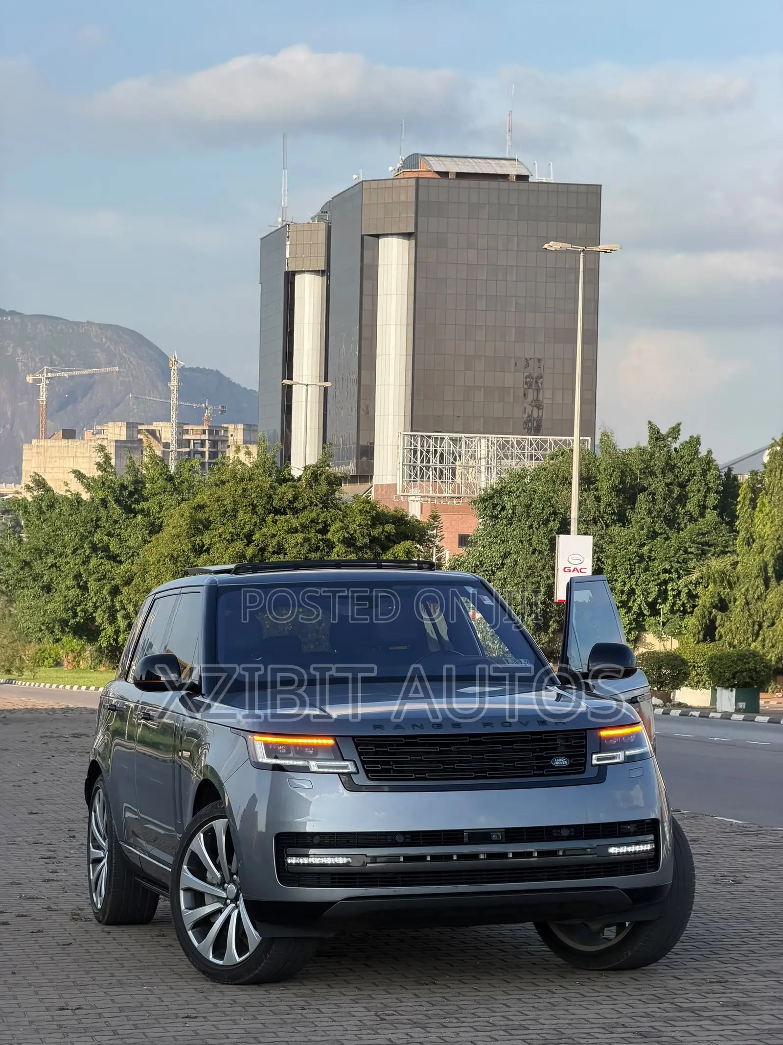 Land Rover Range Rover Vogue 2023 Gray
