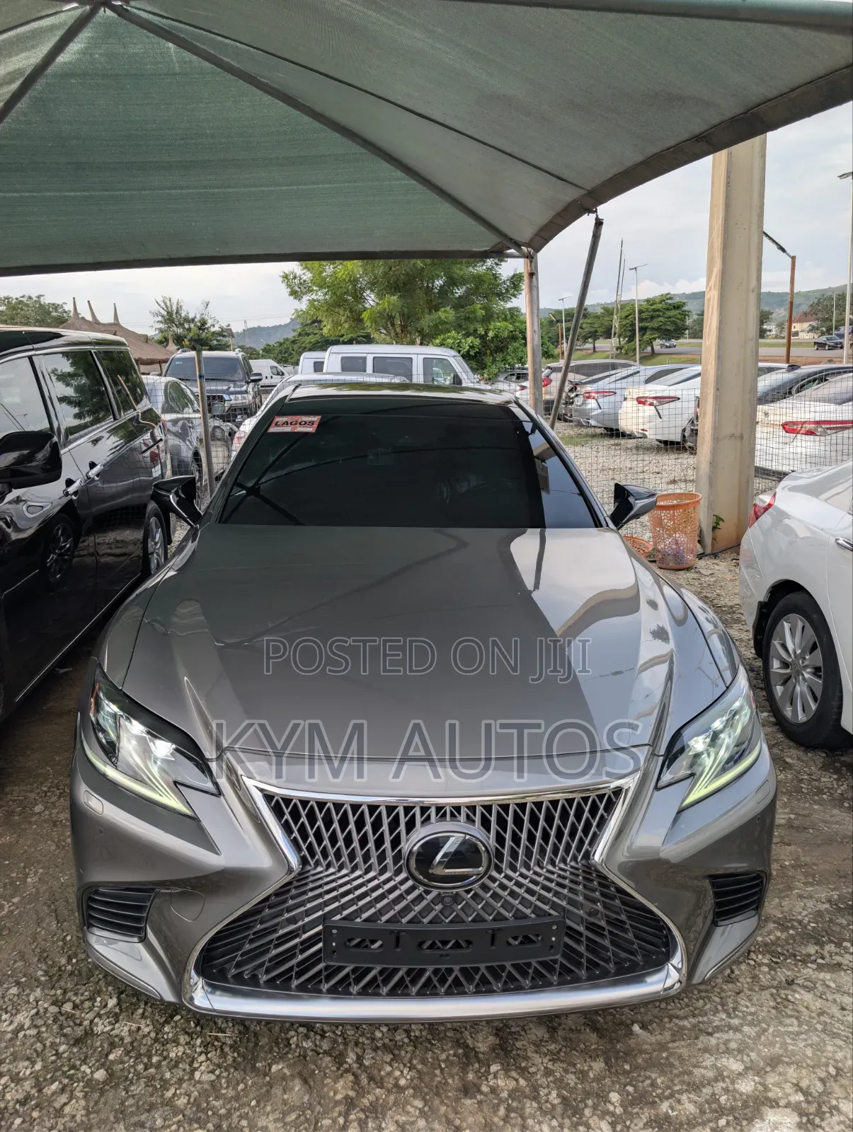 Lexus LS 2018 Brown