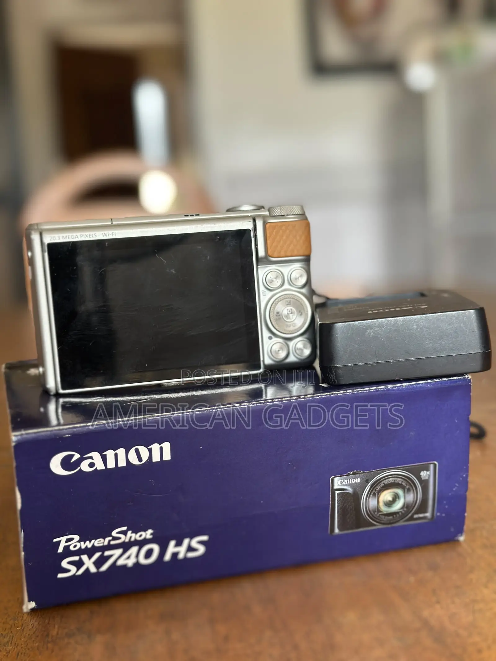 Canon SX740