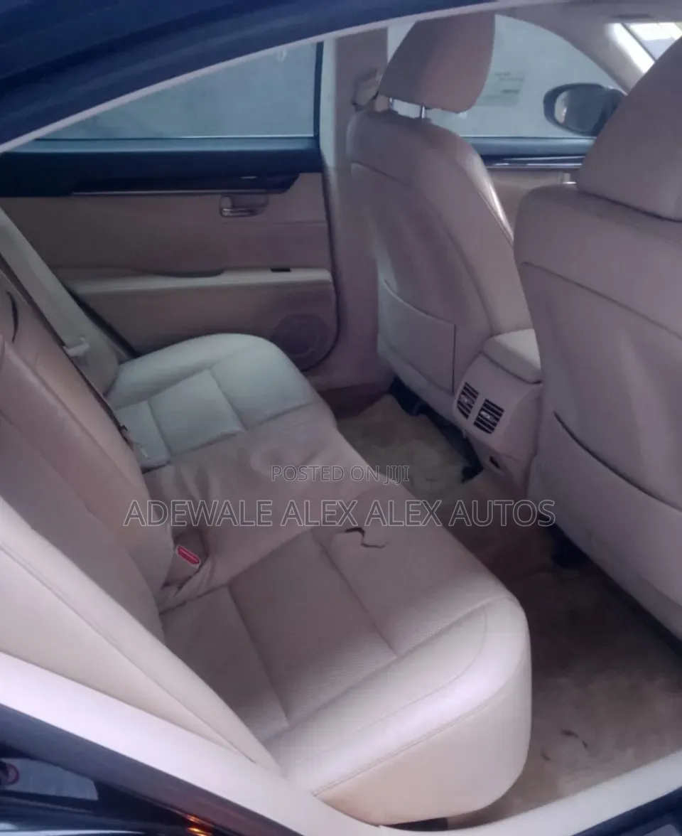 Lexus ES 2013 Black