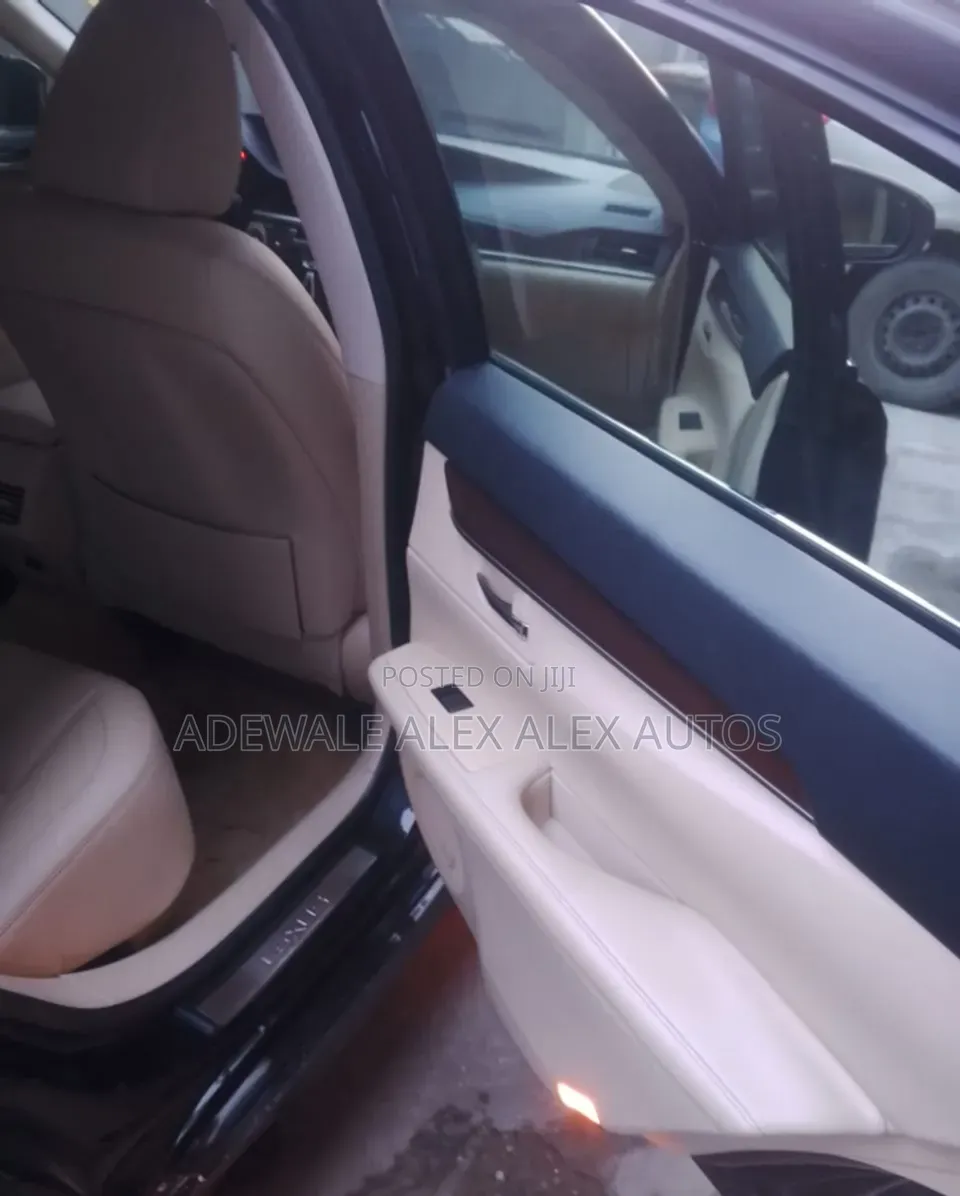 Lexus ES 2013 Black