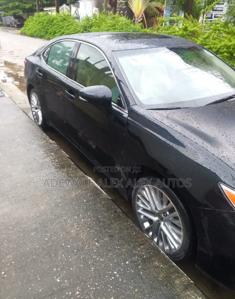 Lexus ES 2013 Black