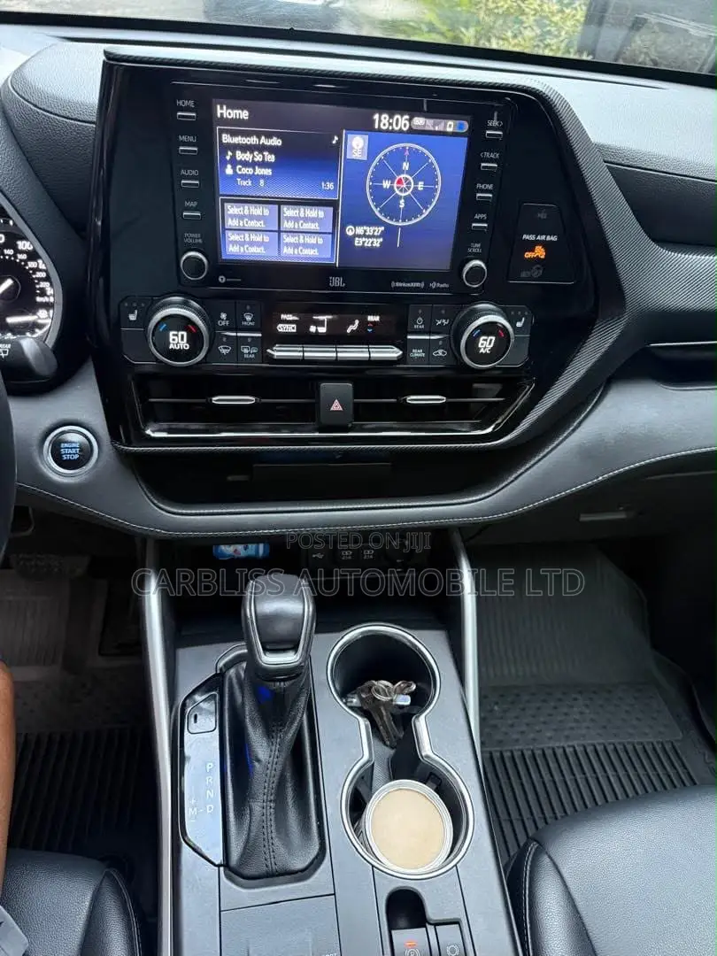 Toyota Highlander XSE 2021 Red
