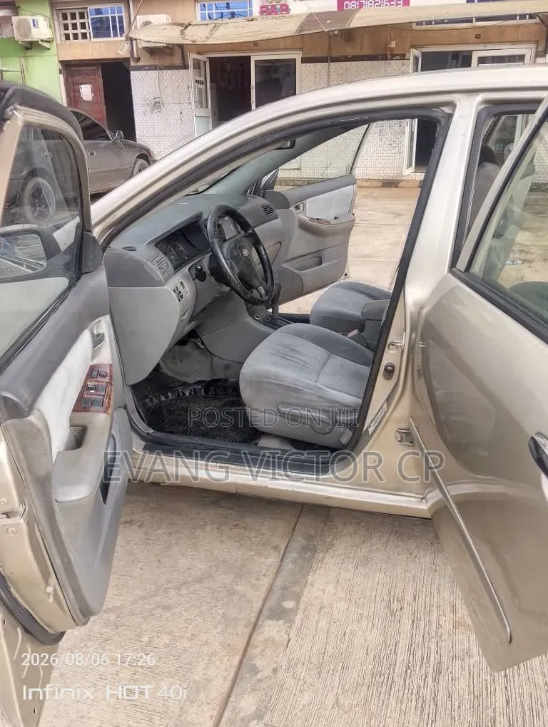 Toyota Corolla CE 2007 Gold