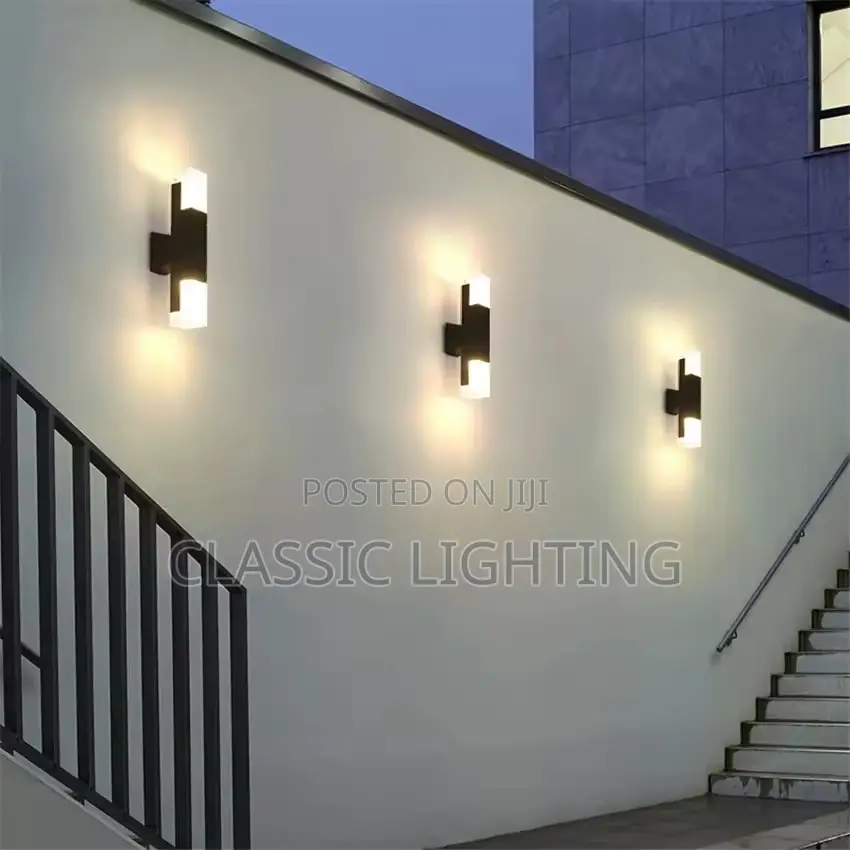 Outdoor Waterproof IP65 LED Wall Lamp Modern Aluminum Pillar Light