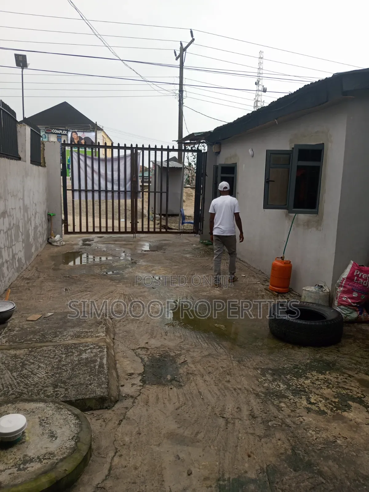 Facing Express Warehouse for Rent at Eputu