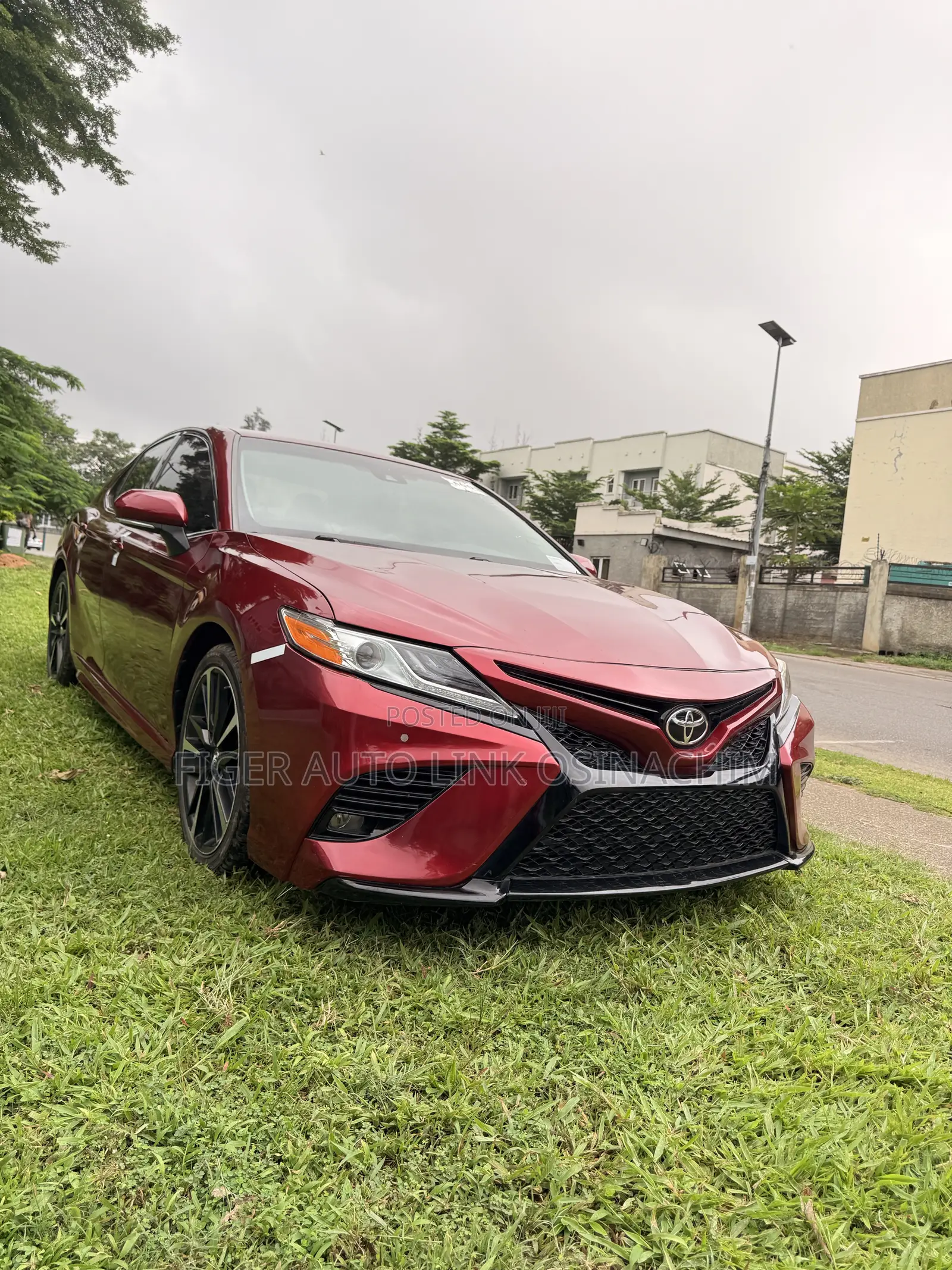 Toyota Camry 2018 Red