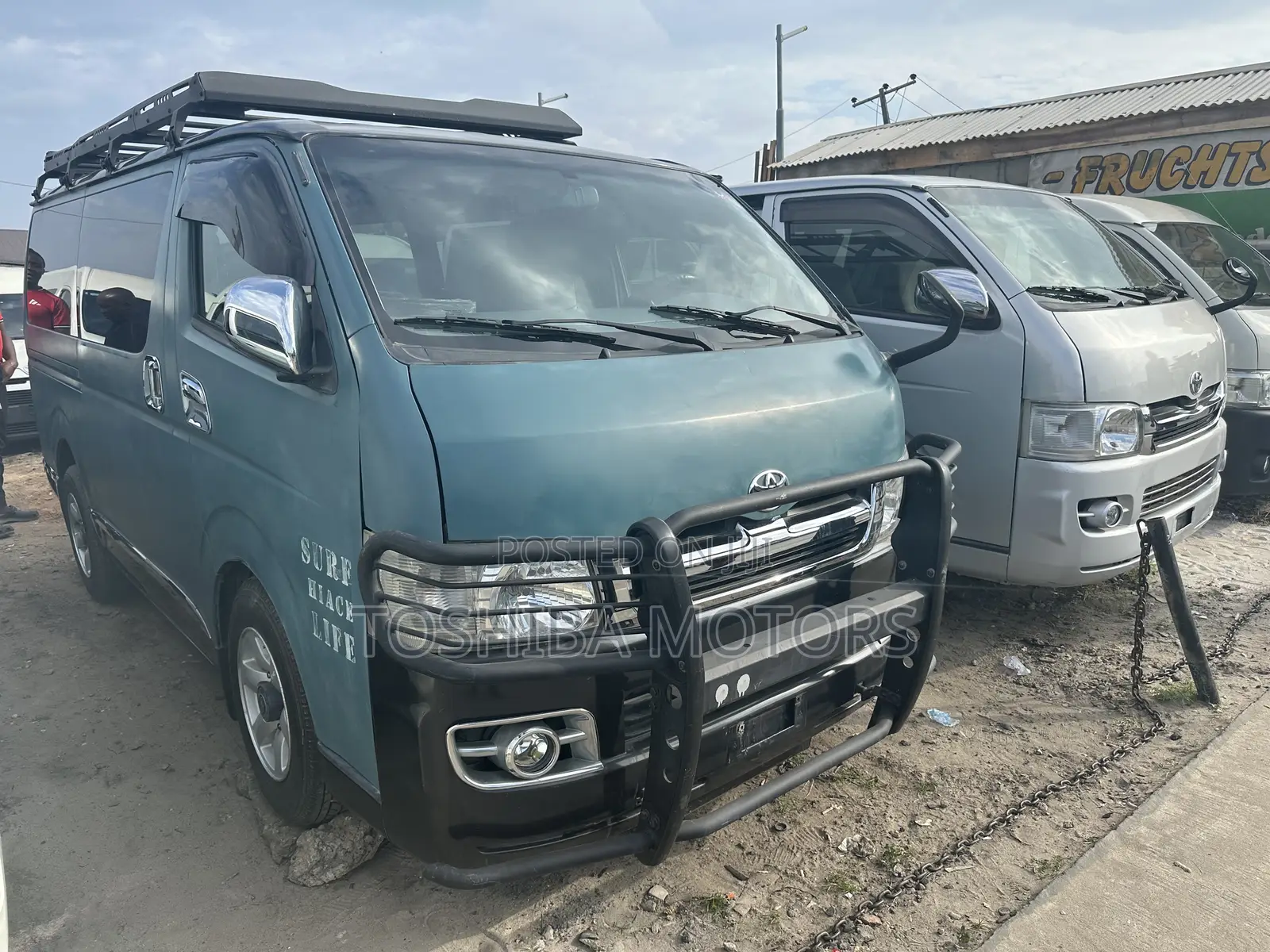 Toyota HiAce 2013 Black