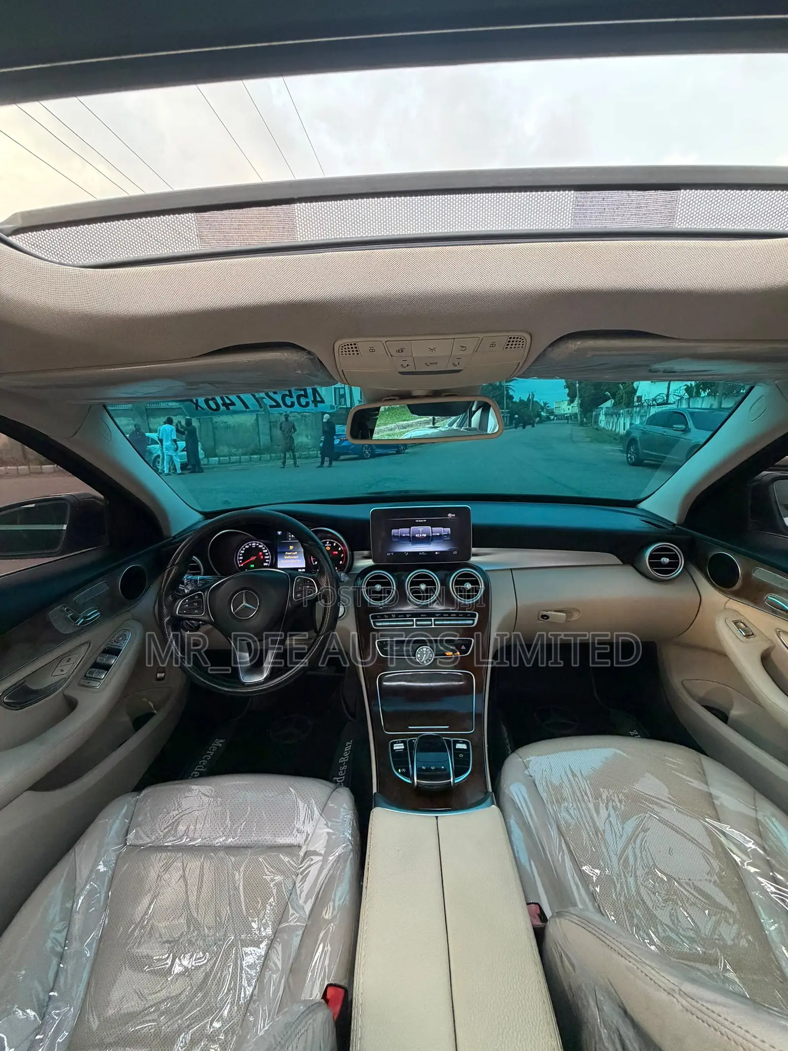 Mercedes-Benz C300 2016 Black