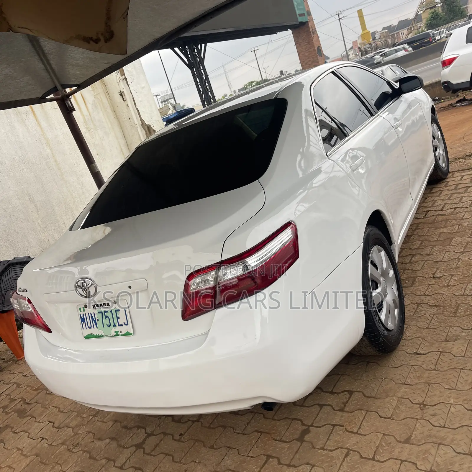 Toyota Camry LE 4dr Sedan (2.4L 4cyl 5A) 2008 White